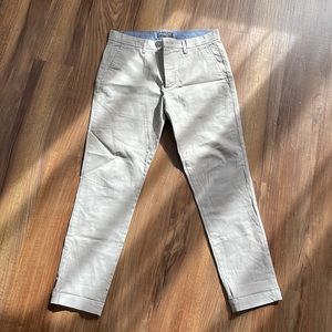 Banana Republic Athletic Fit Stretch Chino